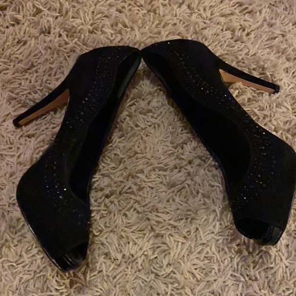White House Black Market Peep Toe Heels - Picture 4 of 4